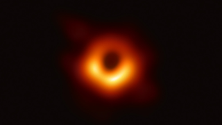 Illustration for article titled Astronomers Observe Star Being Spaghettified by a Supermassive Black Hole